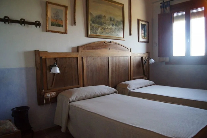 Room 4 of 14