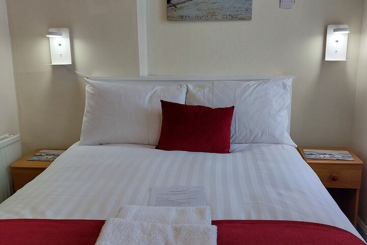 Room 38 of 62