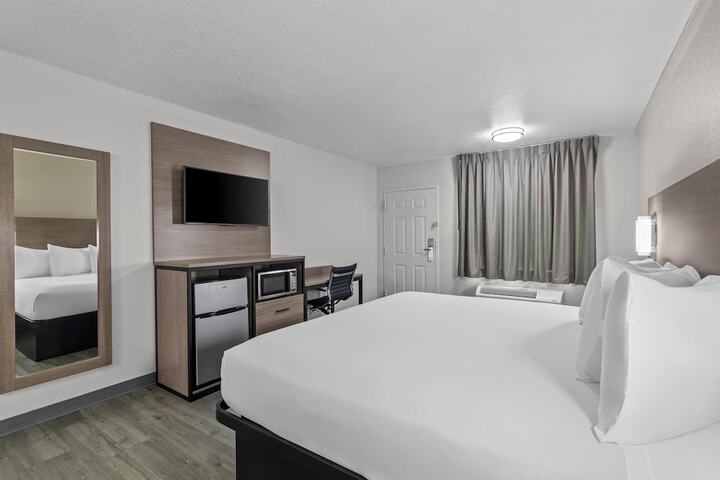 Room 7 of 30