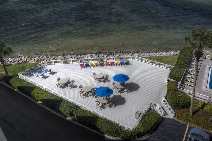 Sundeck