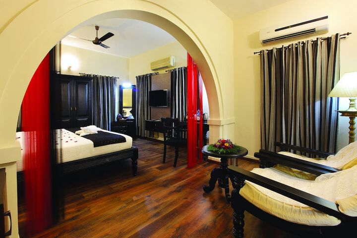 Room 4 of 23