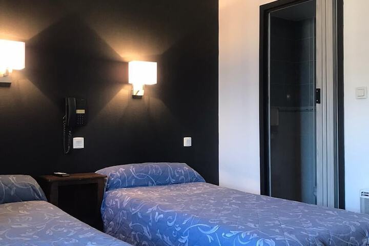 Room 18 of 40