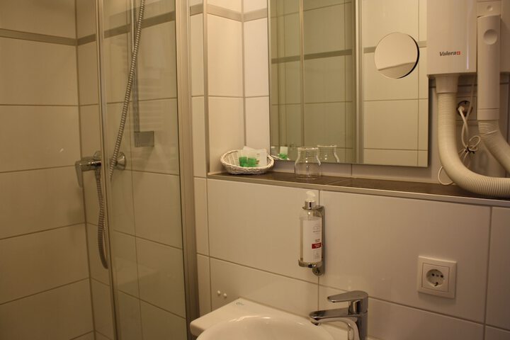 Room 20 of 42
