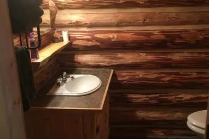 Room 2 of 2