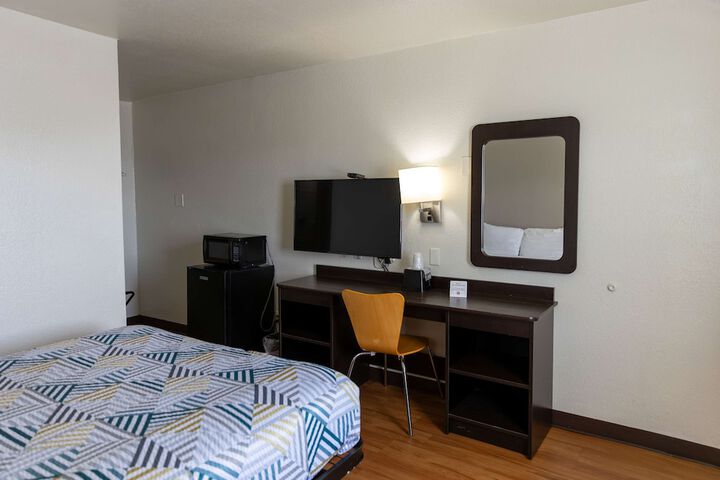 Room 10 of 29