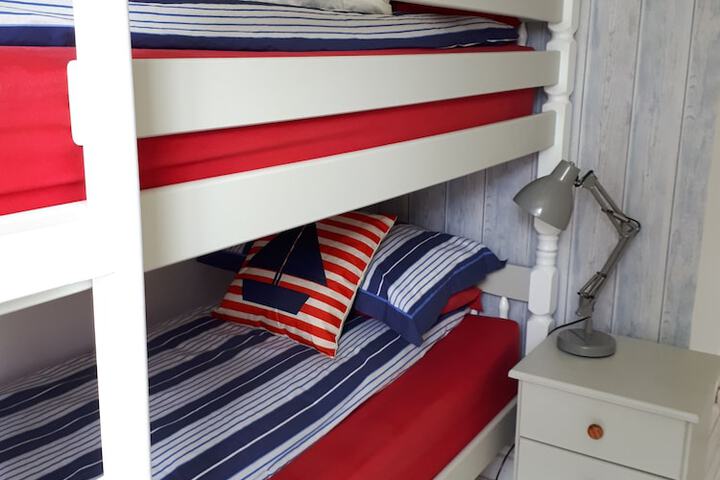 Room 4 of 39