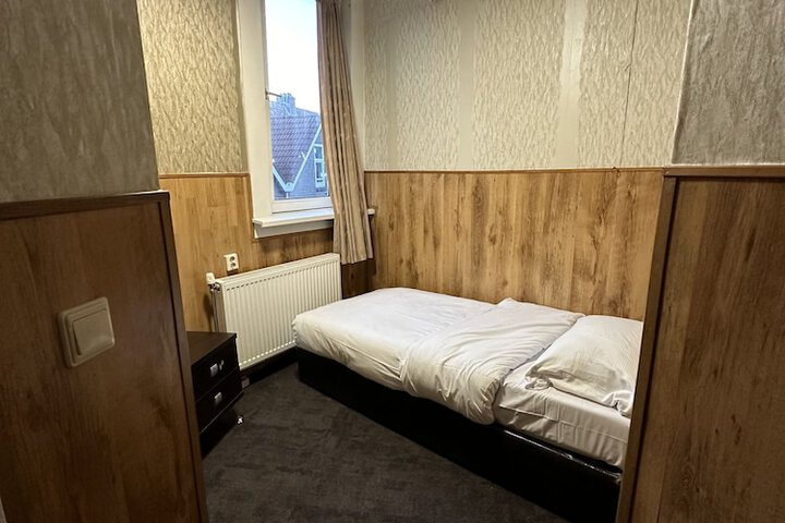Room 8 of 56