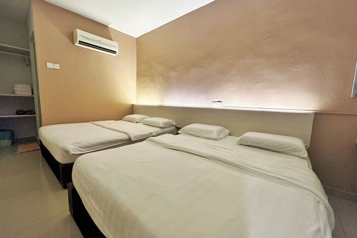 Room 4 of 21