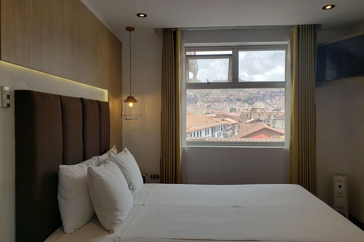 Room 16 of 39