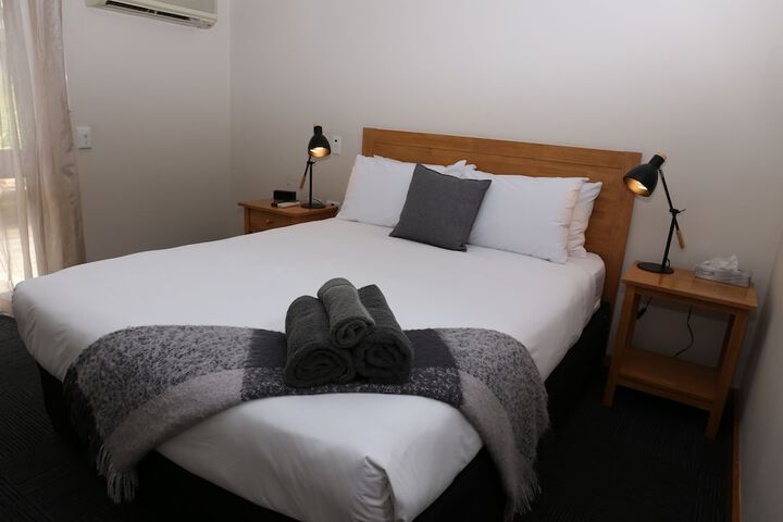 Room 2 of 23