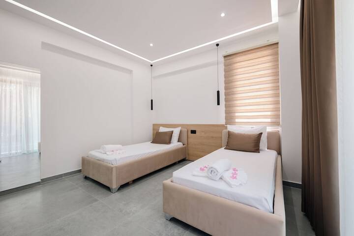 Room 18 of 35