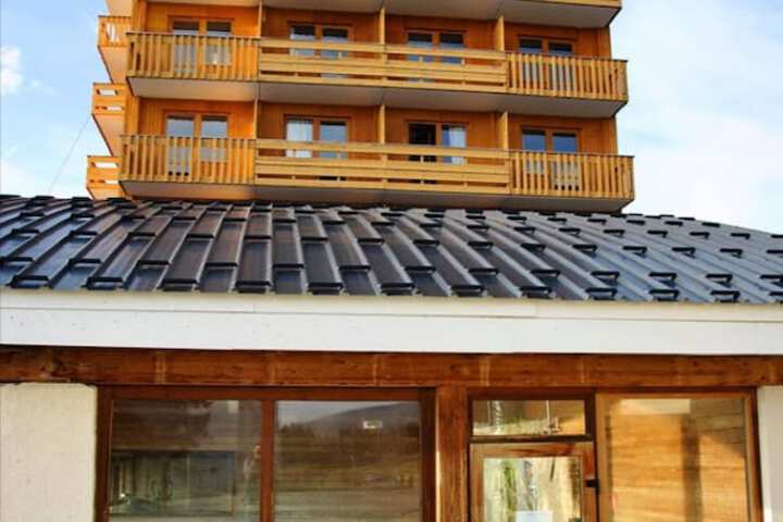 Sundeck 37 of 41