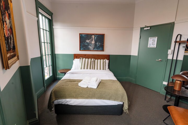 Room 9 of 30