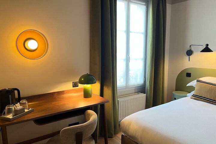 Room 3 of 11