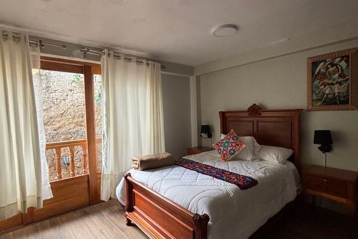 Room 17 of 38
