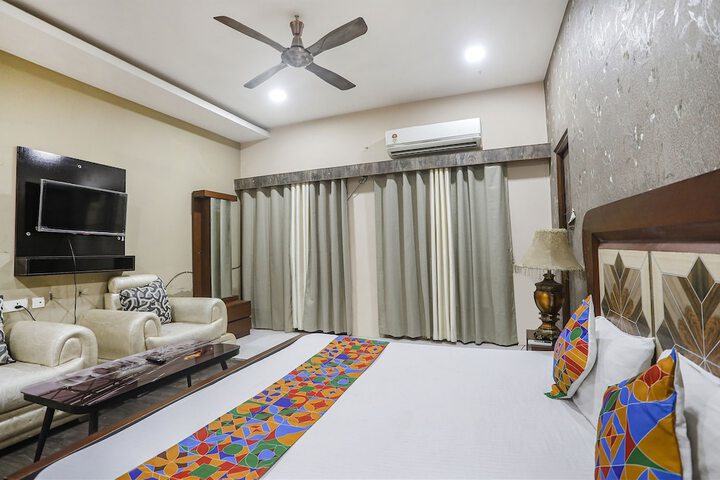 Room 21 of 25