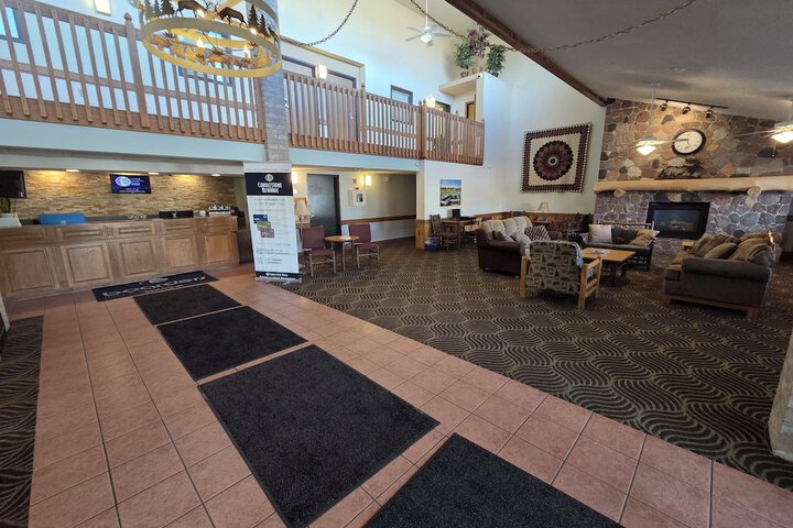 Entrance & Lobby