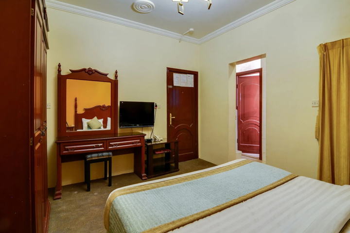 Room 3 of 13