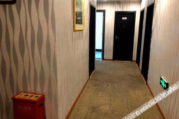 Hotel Interior 18 of 32