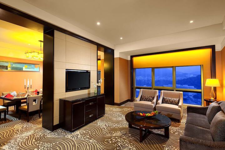 Room 18 of 78