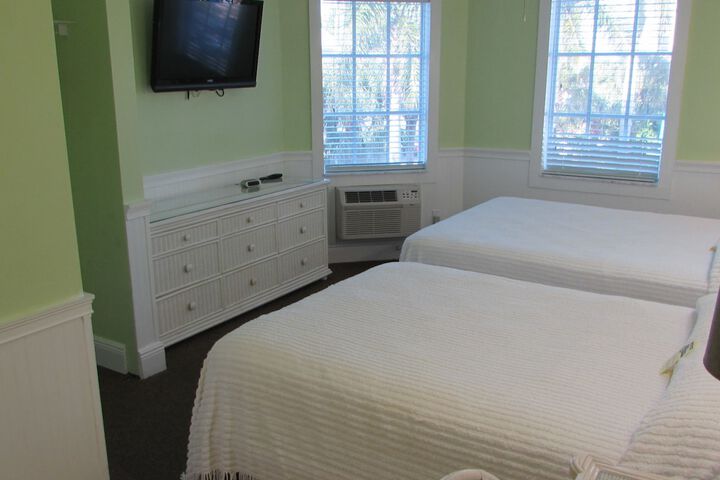 Room 21 of 229