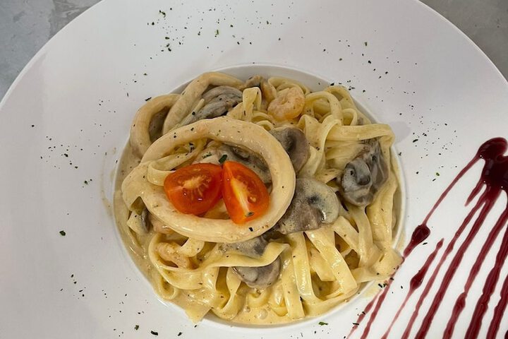 Dining 69 of 103