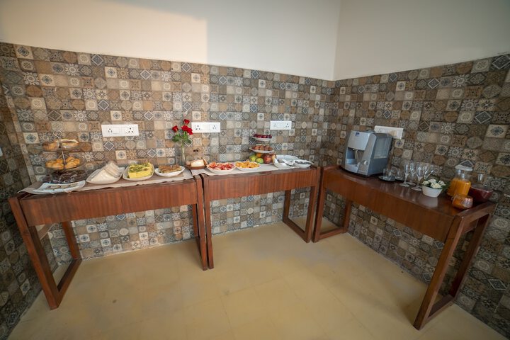 Breakfast/Coffee Service 48 of 70