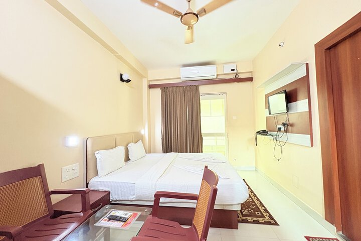 Room 13 of 43