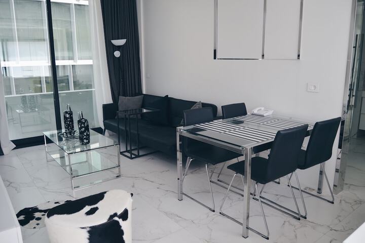 Room 8 of 68