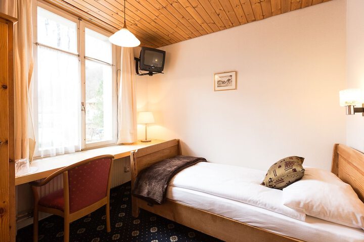 Room 16 of 55