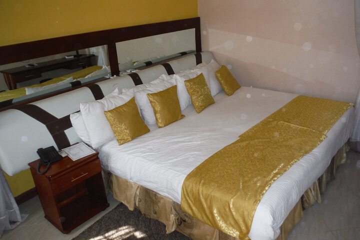 Room 4 of 31
