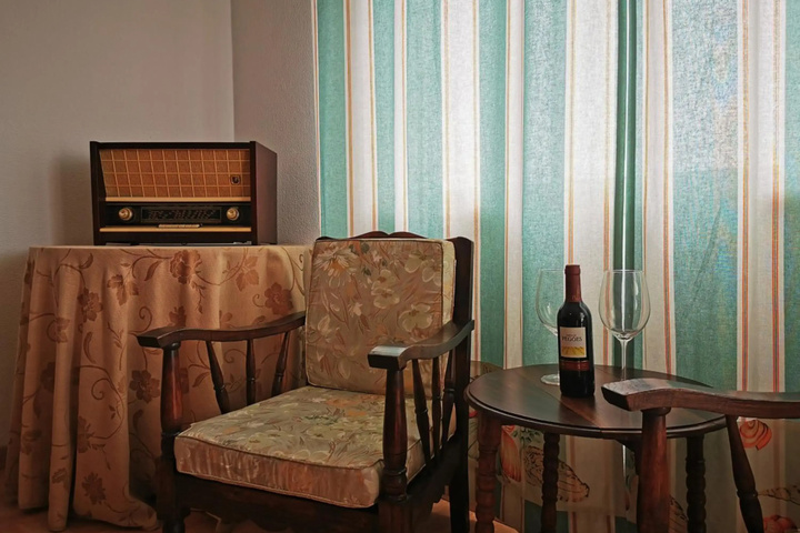 Room 2 of 17