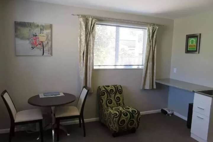 Room 25 of 41