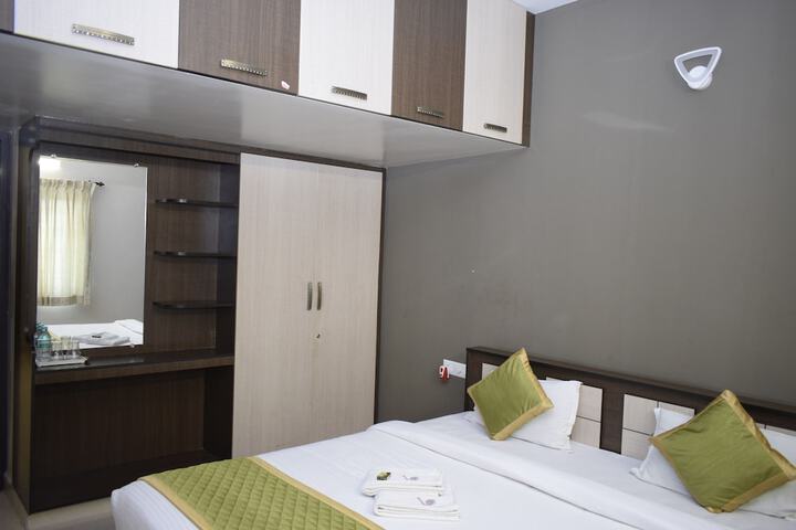 Room 49 of 68
