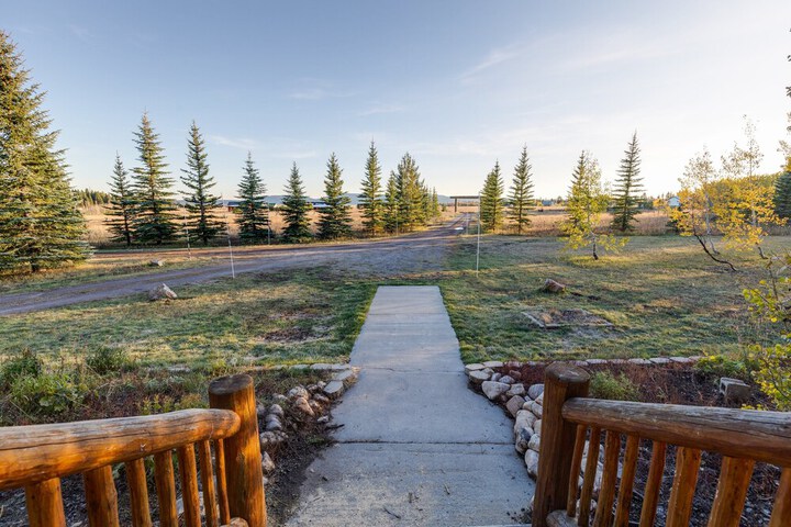 Property Grounds 42 of 49