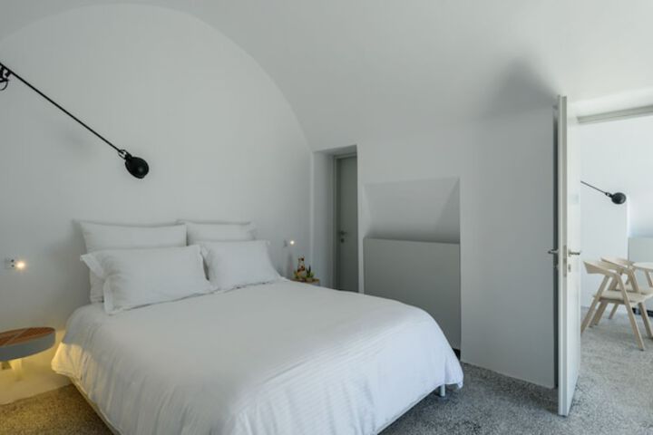 Room 10 of 68
