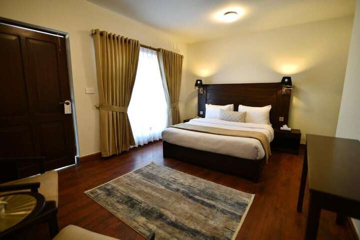 Room 11 of 20