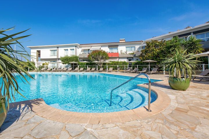 Pool 56 of 111