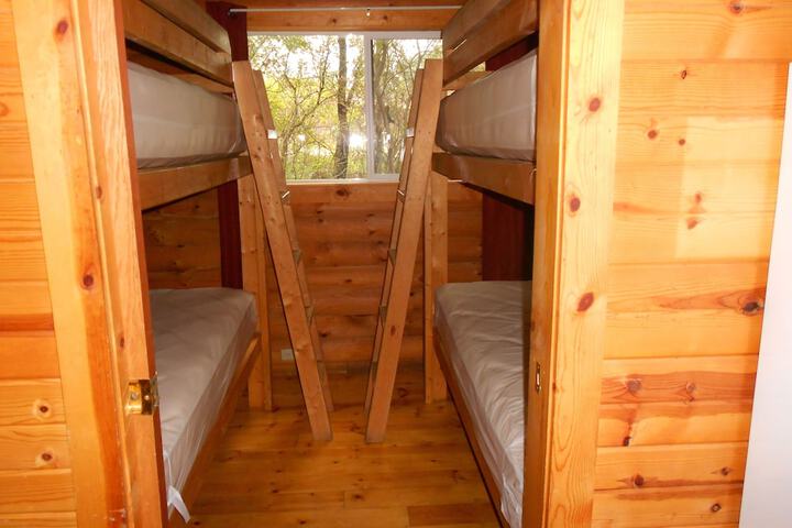 Room 4 of 46