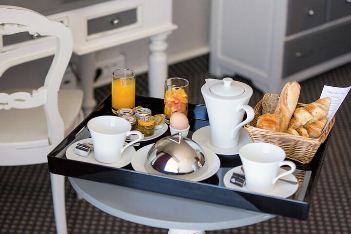 Breakfast/Coffee Service 44 of 58