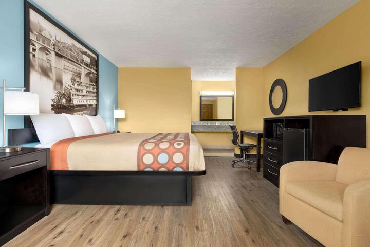 2 Double Beds (6 of 14)