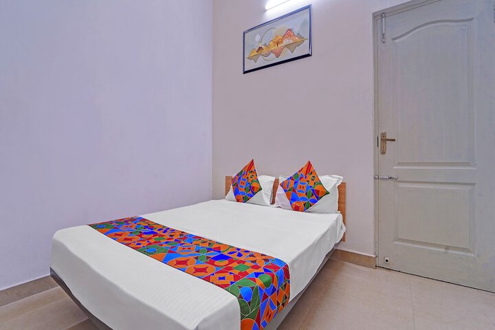 Room 9 of 26