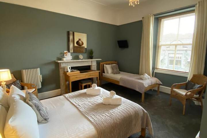 Room 8 of 60