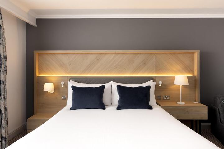 Room 21 of 87