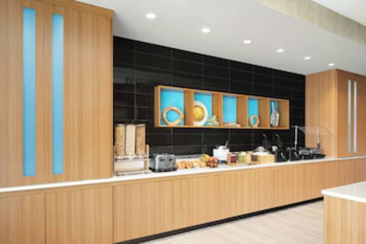Breakfast/Coffee Service 58 of 63