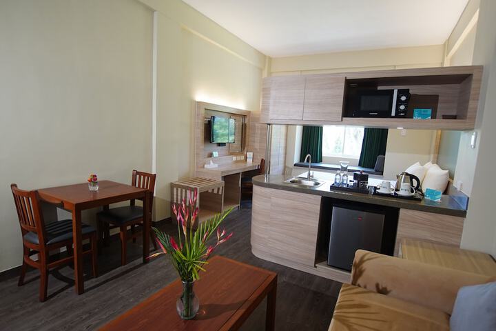 Room 14 of 28