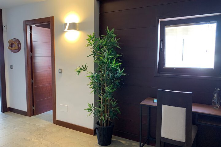 Room 26 of 85