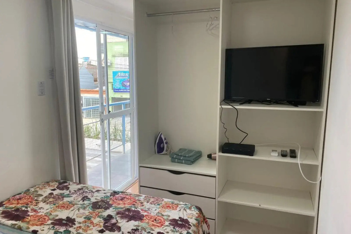 Room 4 of 17