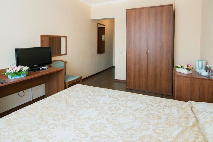 Room 11 of 91