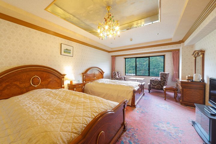 Room 57 of 190
